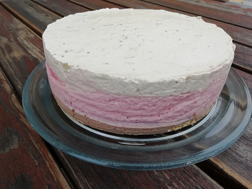 Keksipohja-kerrosjuustokakku Keksipohja-kerrosjuustokakku