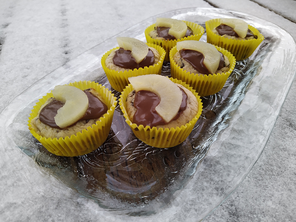 Päärynä-suklaamuffinit Päärynä-suklaamuffinit