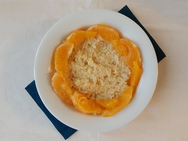 Hirssi-appelsiinipuuro Hirssi-appelsiinipuuro