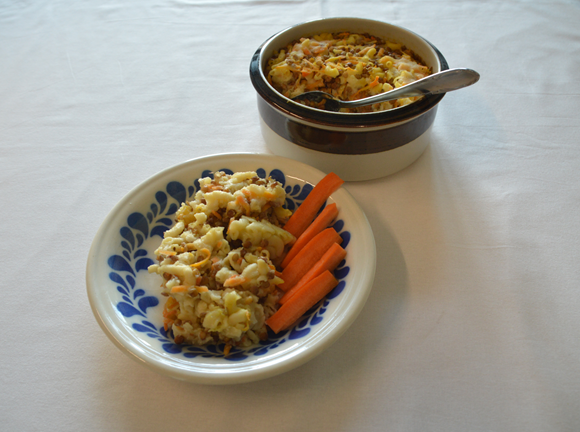 Linssi-makaronilaatikko kasvisliemellä Linssi-makaronilaatikko kasvisliemellä