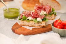 Focaccia leipä jauhoseoksesta