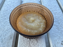 Levitettävä mantelimassa